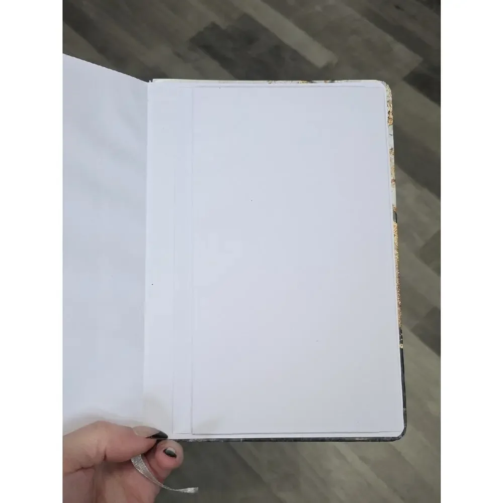 N/A stylish hardcover